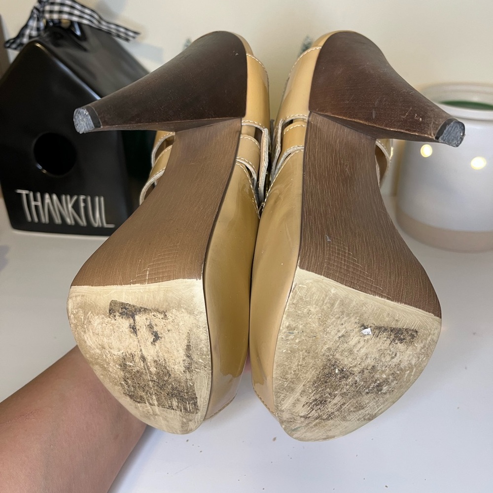 Steve Madden Ronson Sexy Three Strap Heels - Picture 7 of 7